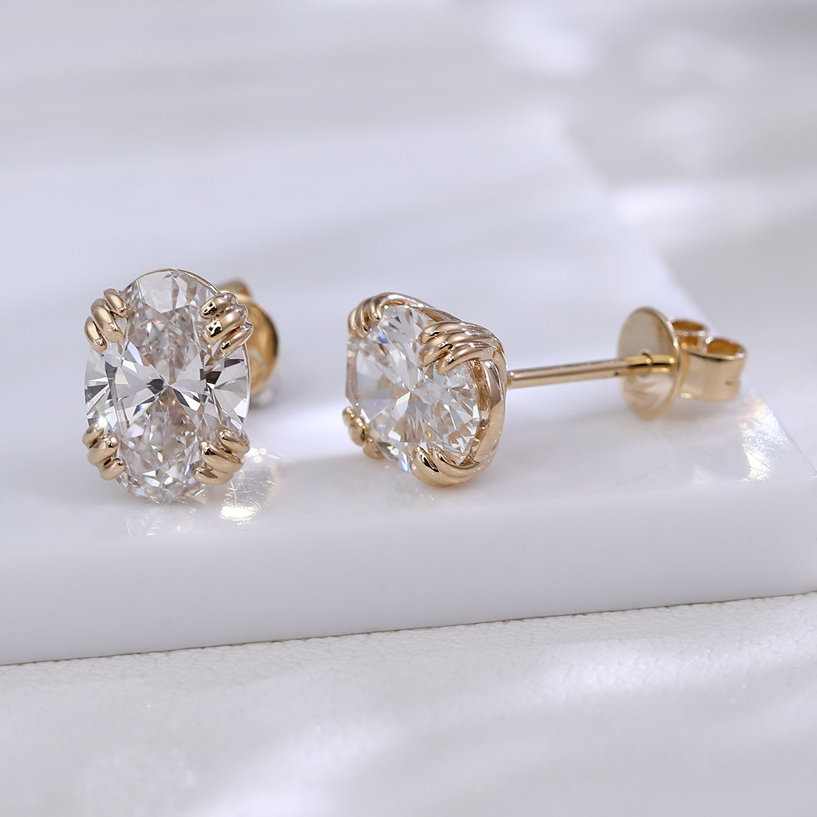 Diamond Stud Earrings - 프로방스 럭셔리 오벌컷 귀걸이 10K 골드