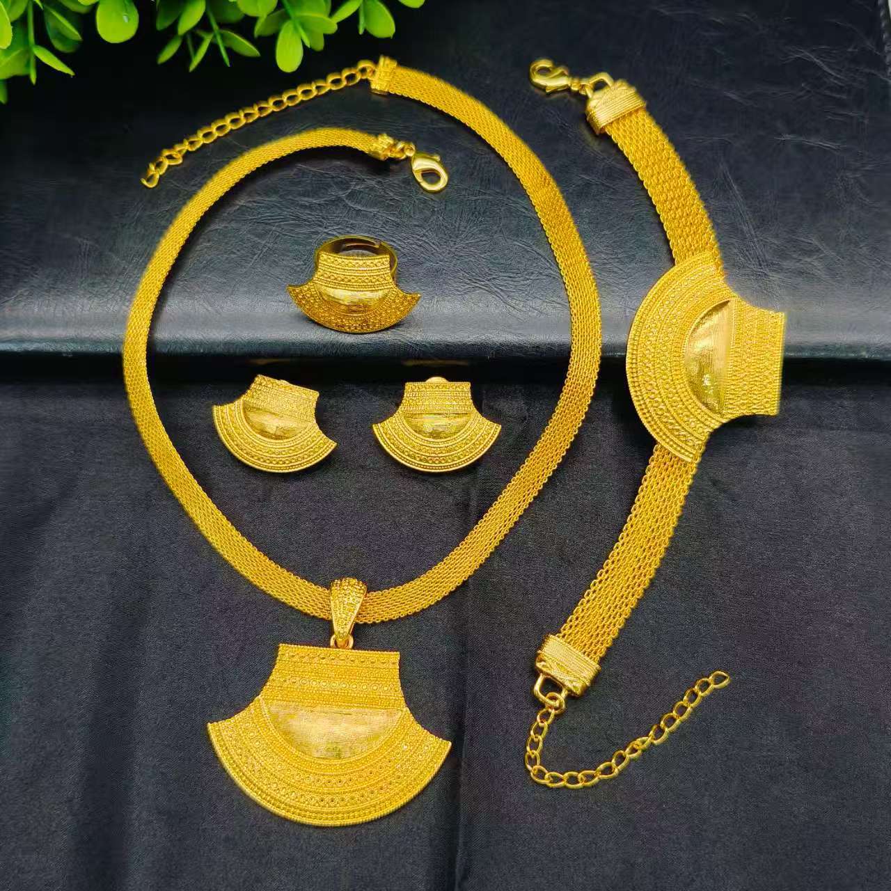 축복받은 시계줄 목걸이 팔찌 귀걸이 반지 4종 세트 여 - Fine Jewelry Watches Women 리뷰 및 가격